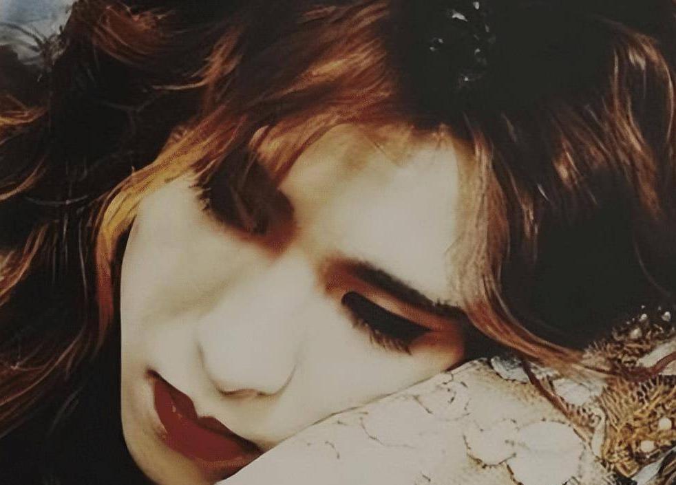 出轨女人会真心回归家庭吗_出轨女人的表现和心理_女人出轨